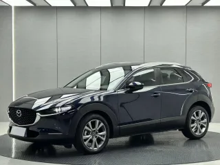 Автомобиль Mazda CX-30