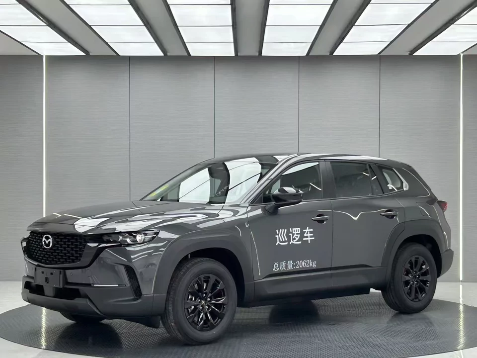 Автомобиль Mazda CX-50 — основное фото