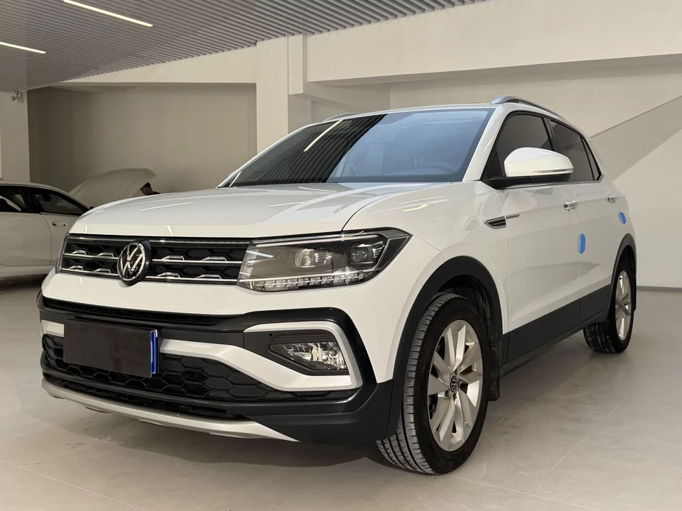 Автомобиль Volkswagen T-Cross — основное фото