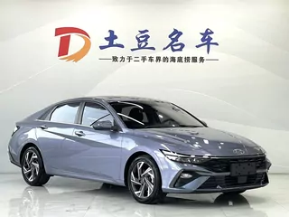 Автомобиль Hyundai Elantra