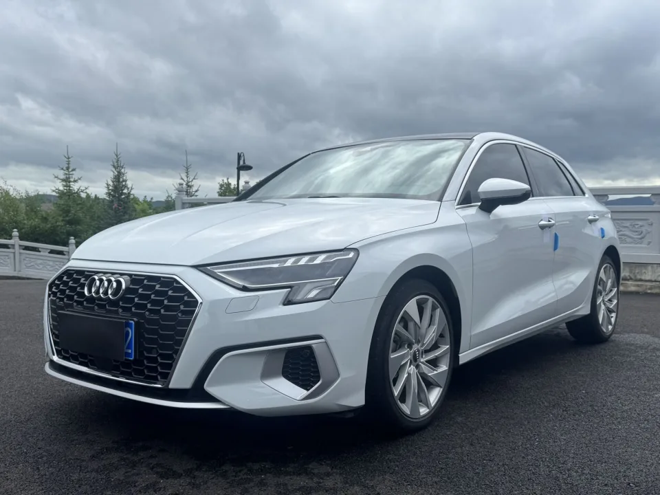 Автомобиль Audi A3 — основное фото